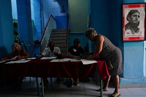 Cubans Approve Gay Marriage By Large Margin In Referendum