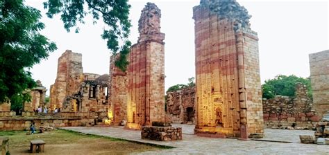 Qutub Minar: Height, Timing, History, Architecture, Images Information ...