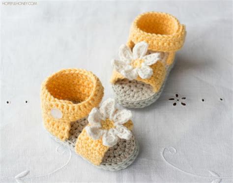 40+ Adorable Crochet Baby Sandals With Free Patterns 2018