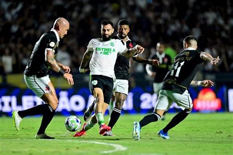 Vasco vence América MG golaço de Payet e respira na luta contra o