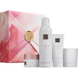 The Ritual Of Sakura Medium Gift Set Body Cream Ml Body Scrub