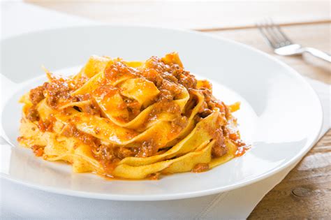 PAPPARDELLE RAGÙ DI CINGHIALE Luciana Mosconi Ruvida Tenace