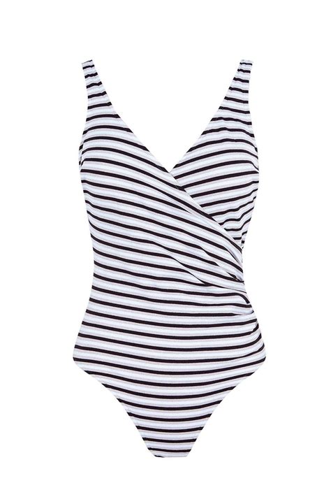 El Nuevo Bikini De La Reina Letizia Para La Piscina De Zarzuela Diario Gol