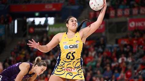 Super Netball Round Up Uneeq Palavi Lives Up To Her Name Mavericks