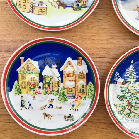 Vintage Christmas Plates Set Of Four Vintage Handpainted Christmas