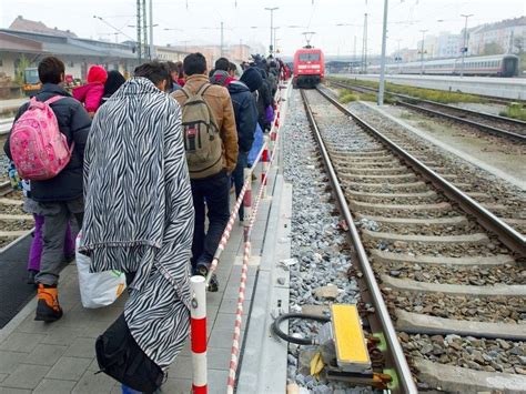 Im Schnitt Kommen Fl Chtlinge T Glich Nach Deutschland