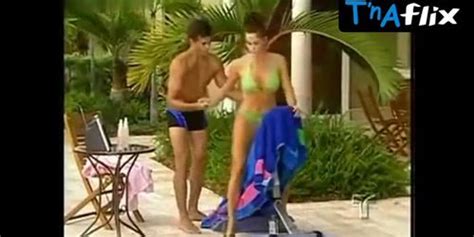 Ivelin Giro Breasts Bikini Scene In Decisiones Tnaflix