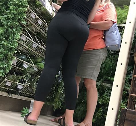 Blonde PAWGs Perfect Ass Page 2 Spandex Leggings Yoga Pants Forum