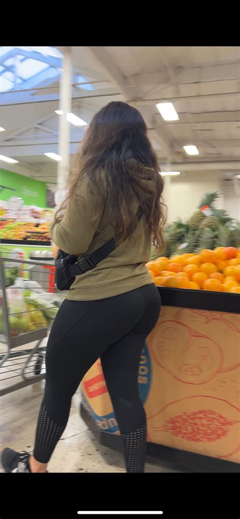 Latina Milf Curves Oc Spandex Leggings Yoga Pants Forum