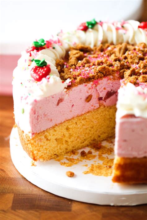 Strawberry Shortcake Ice Cream Cake Life And Sprinkles By Taryn Camp