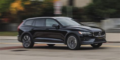 2025 Volvo V60 V60 Cross Country Polestar Engineered T8 Awd Features And Specs