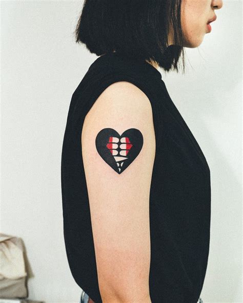 Vampire teeth heart by @woo_loves_you - Tattoogrid.net