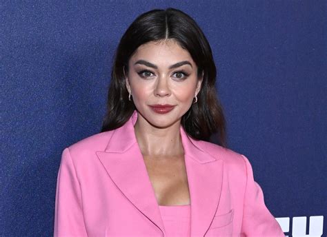 Sarah Hyland in Bathing Suit Says Youre the Best — Celebwell