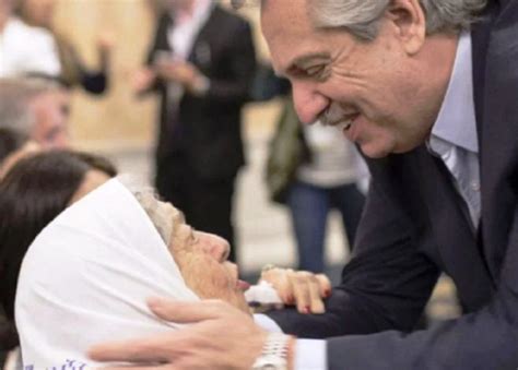 Madres de Plaza de Mayo cruzó a Alberto Fernández por el pésame que