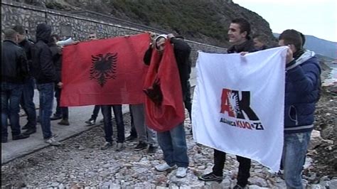 Ak Bllokon Rrugën Në Pogradec Video Dailymotion