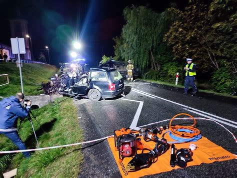 Strzelce Koszmarny Wypadek Na Drodze Prz D Auta Zmia D Ony Kierowca