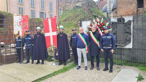 Commemorazione Del Crollo Della Torre Civica Di Pavia Una Ferita Non