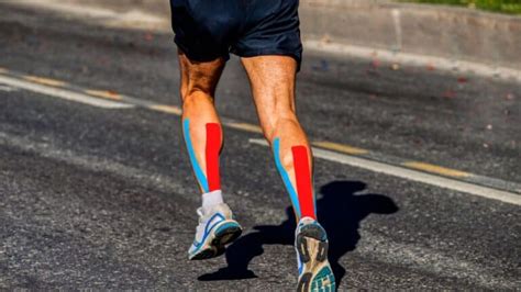 8 Best Calf Exercises with Dumbbells to Build Muscle - The Fitness Phantom