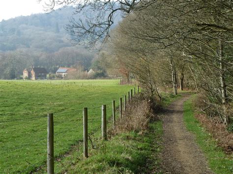 Public Bridleway Abinger Robin Webster Cc By Sa Geograph