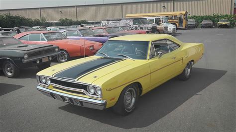 1970 ROADRUNNER LEMON TWIST YELLOW — Graveyard Carz