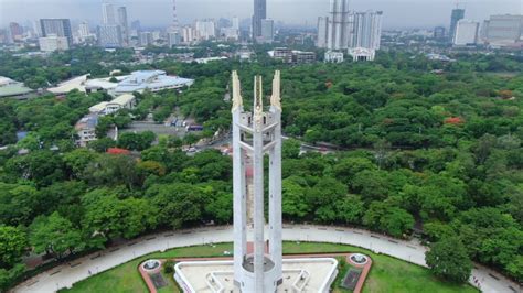 quezon memorial circle  quezon city philippines image  stock