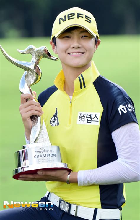 ‘우승 박성현 세계랭킹 14위이보미 16위로 상승 손에 잡히는 뉴스 눈에 보이는 뉴스 뉴스엔