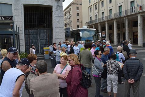 Navi Da Crociera Sbarcano Dodicimila Turisti Giorno Clou Al Porto Di