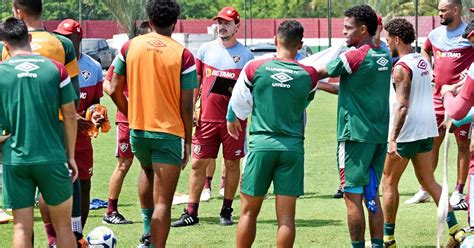 Arias E Ganso Fluminense Divulga Relacionados Para Duelo O