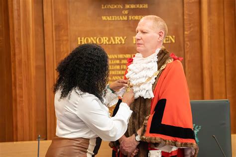 Councillors elect new Waltham Forest mayor - Waltham Forest Echo