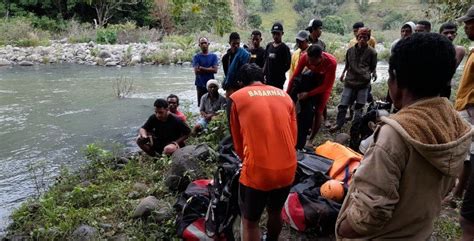 Tim Sar Gabungan Temukan Remaja Yang Tenggelam Di Sungai Wae Ara Mabar