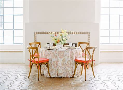 Oasis Pomelo Linen Rentals Wedding Table Linen Runners Chair Covers Bbj La Tavola