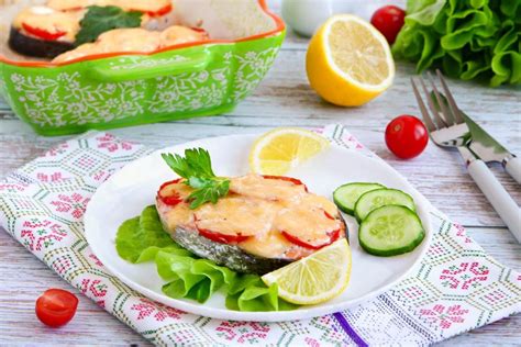 Семга с сыром в духовке запеченная рецепт с фото пошагово - 1000.menu