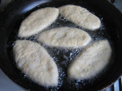 Пирожки с картошкой : Выпечка несладкая