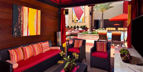 Poolside Cabana & Daybeds Rentals | Golden Nugget Biloxi