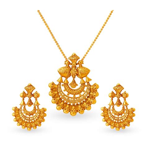 Buy Tanishq 22 Karat Gold Pendant Earrings Set At Best Price Tanishq UAE