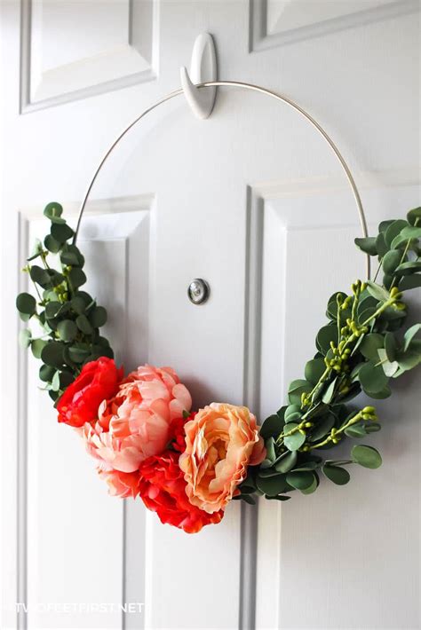 DIY Modern Floral Hoop Wreath