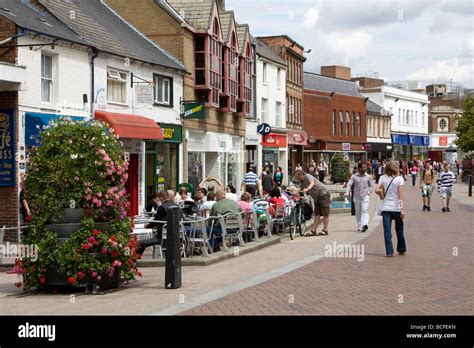 Bedford town centre high street hi-res stock photography and images - Alamy