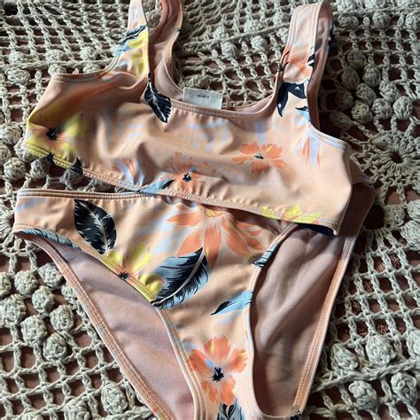 Girls Size 10 Roxy Bikini Never Worn Depop