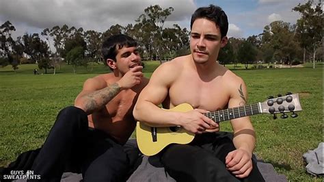 Shirtless Guys Videos XVIDEOS