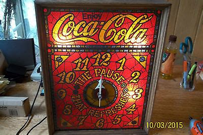 VINTAGE COCA COLA LIGHTED CLOCK STAINED GLASS LOOK 60 S Or 70 S