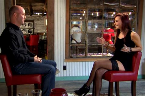 Breastaurant Owner Rewards Employee S Good Work With A Boob Job Eater