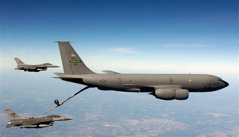 KC-135 Stratotanker. Транспортный самолет. (США)