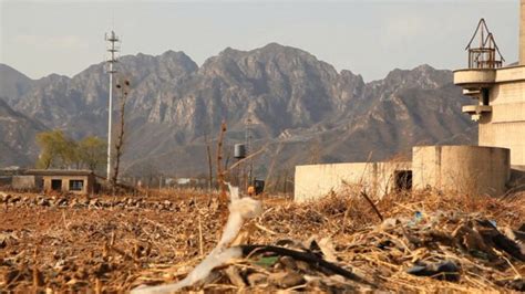 Projeto de parque de diversões vira cidade fantasma na China BBC