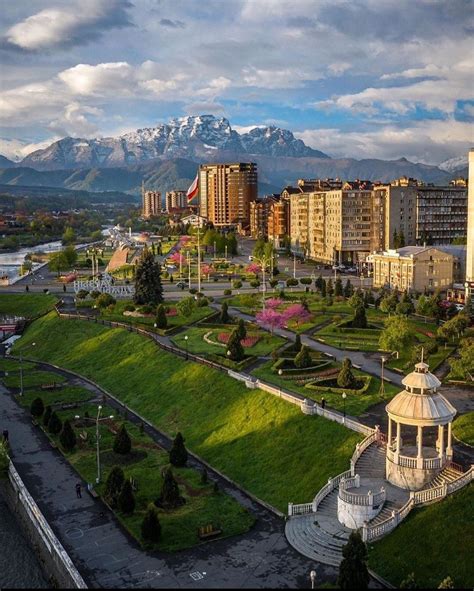Осетия. Город Владикавказ. | Город, Красивые места, Путешествия