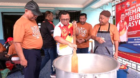 Amirudin Turut Serta Masak Bubur Asyura Komuniti Batu Caves Selangortv