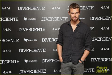 Shailene Woodley Theo James Bring Divergent To Mexico Photo