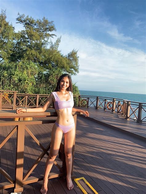 Trần Tiểu Vy khoe ảnh bikini đẹp lịm tim tại Miss World 2018 Báo Dân trí