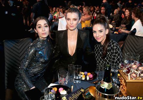 Betty Gilpin Elizabeth Lg Nude Onlyfans Photo Nudostar Tv