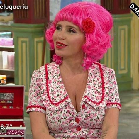 Florencia Pe A Hot Cleavage In La Peluqueria Great Boobs Damageinc Videos
