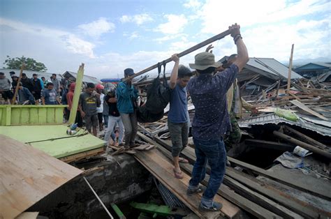 Indonesia Quake Tsunami Confirmed Death Toll Rises To 1234